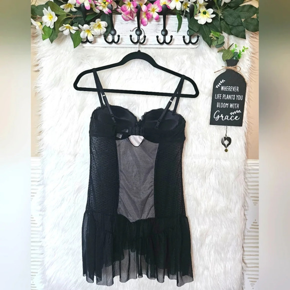 Sophie B Lace Detail Ruffle Skirt Bottom Push Up Chemise - Picture 2 of 5